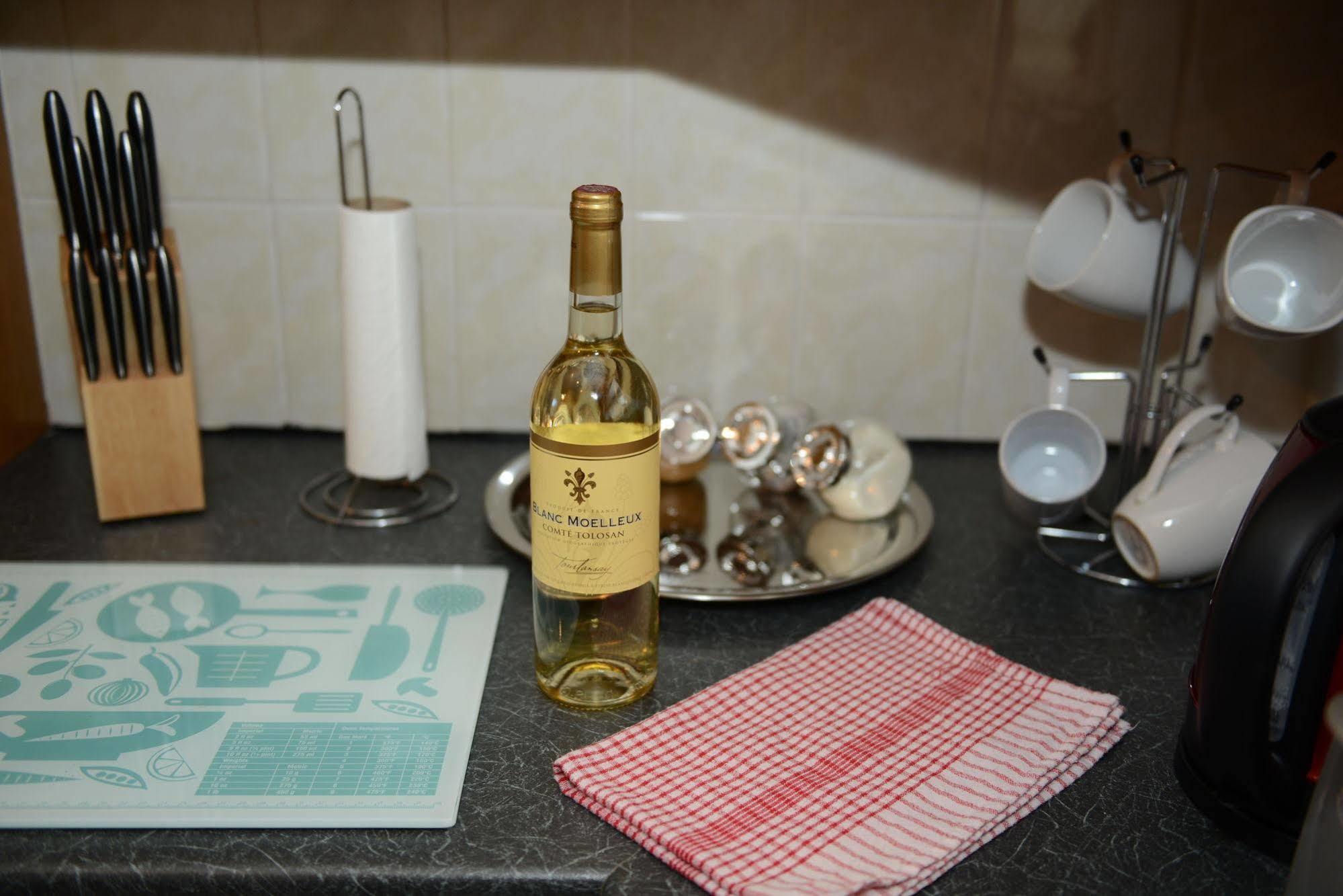 F3 2 Bedroomed Town House - Free Parking - Super 150 Mbps Wifi Near Gavin N Stacey Film House - 1 Free Dog Allowed 배리 외부 사진