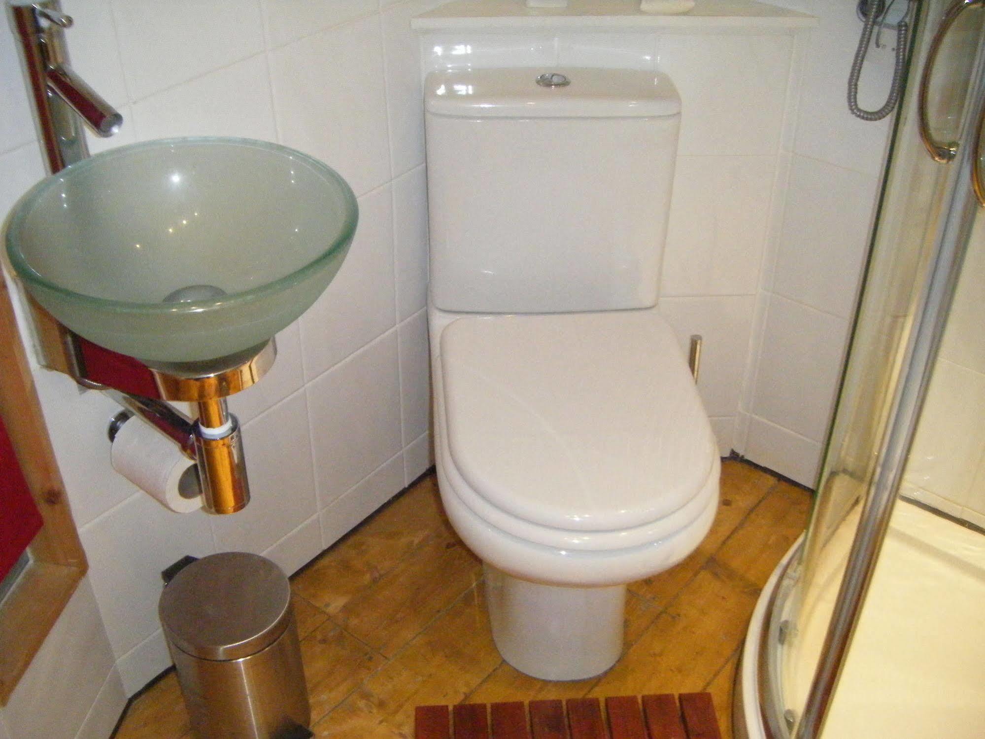 F3 2 Bedroomed Town House - Free Parking - Super 150 Mbps Wifi Near Gavin N Stacey Film House - 1 Free Dog Allowed 배리 외부 사진