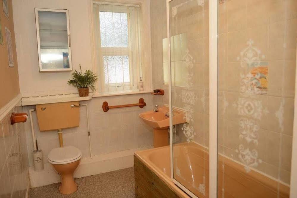 F3 2 Bedroomed Town House - Free Parking - Super 150 Mbps Wifi Near Gavin N Stacey Film House - 1 Free Dog Allowed 배리 외부 사진