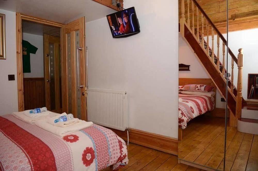 F3 2 Bedroomed Town House - Free Parking - Super 150 Mbps Wifi Near Gavin N Stacey Film House - 1 Free Dog Allowed 배리 외부 사진
