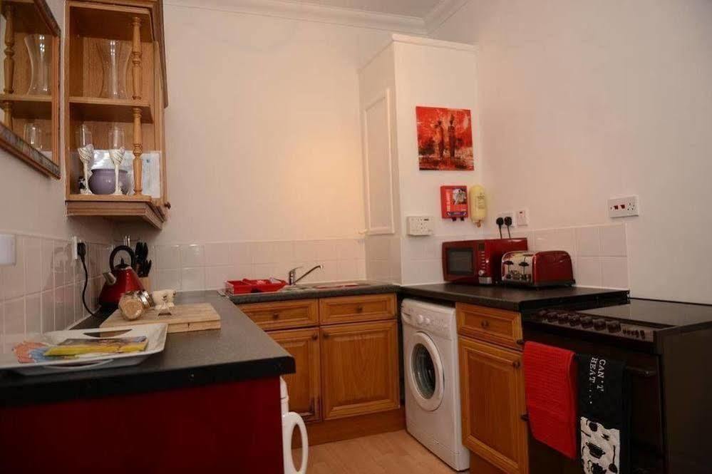 F3 2 Bedroomed Town House - Free Parking - Super 150 Mbps Wifi Near Gavin N Stacey Film House - 1 Free Dog Allowed 배리 외부 사진